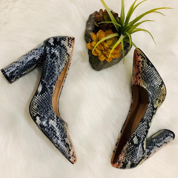 5⭐️SNAKE POINTED TOE PUMP HEEL- Shoe - Picture 2 of 3